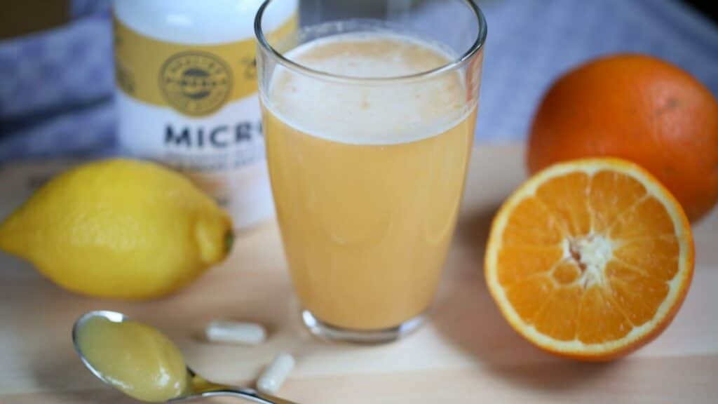 Micro-C, limón, naranja y miel para la terapia de choque con vitamina C