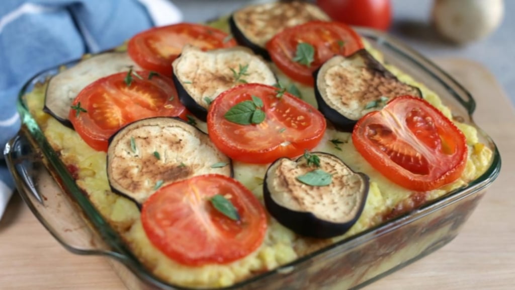 Ovenschaal met aardappelmoussaka